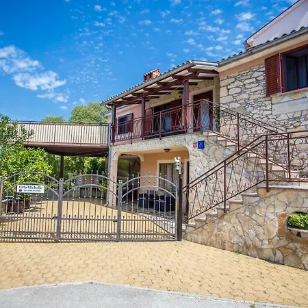 Villa Michelle Karojba Exterior photo